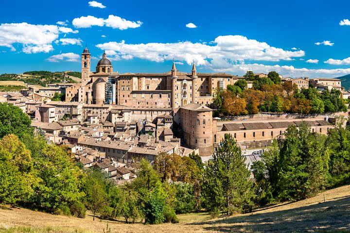 Kid-Friendly Urbino Private Guided Walking Tour for Families — Kids-friendly things to do in Pesaro