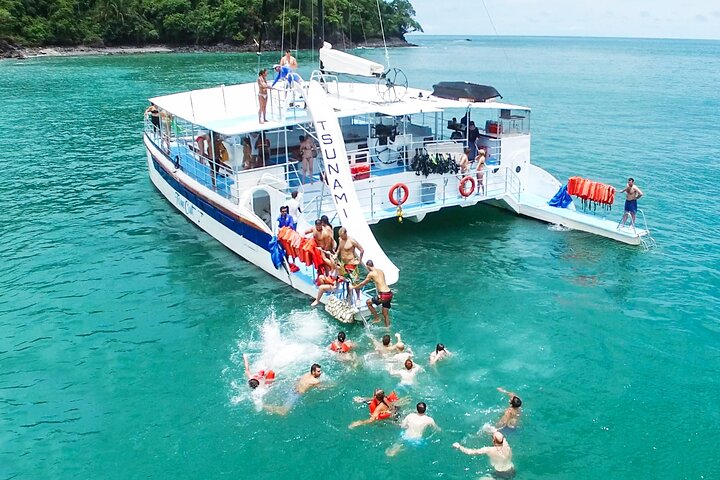Flamingo, Guanacaste All Inclusive Catamaran Snorkel Adventure, Playa Flamingo