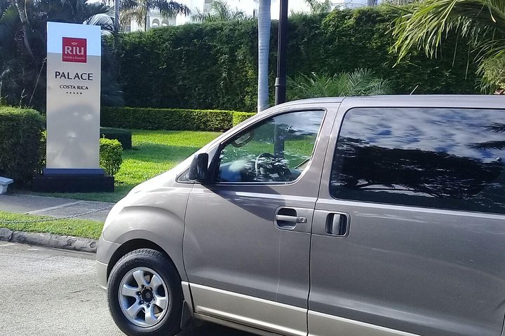 Private Transfer from Liberia Airport to RIU Guanacaste Hotel, Playa Flamingo