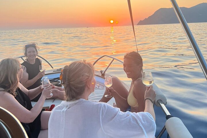 Private Sunset Boat Tour with Aperitif in Portofino Gulf — Food & drink things to do in Portofino