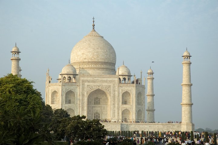 Same day Taj Mahal and Agra tour with return flights from Pune, Pune