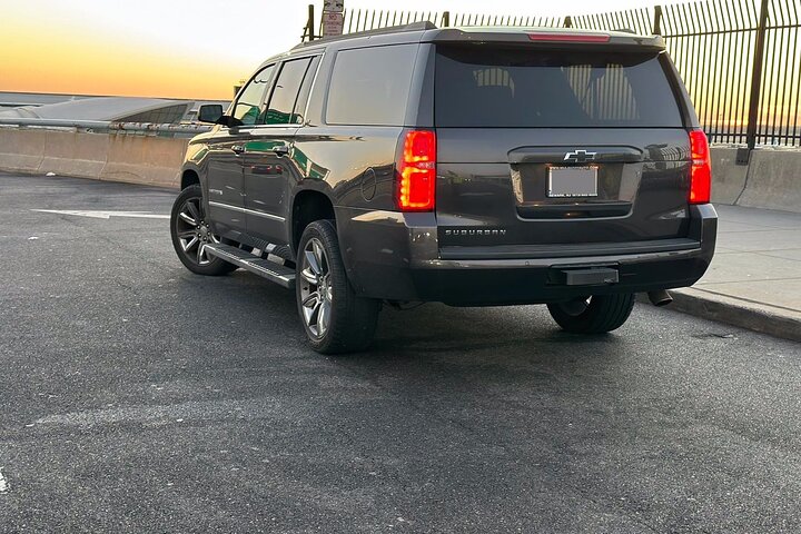 Private round trip transfer from Rochester Airport to Holiday Valley, Rochester