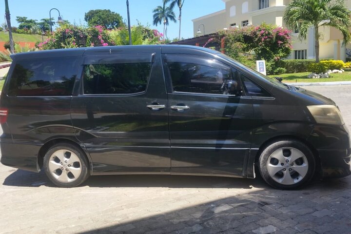 Private Airport Transfer to Bahia Principe Grand Jamaica, Runaway Bay