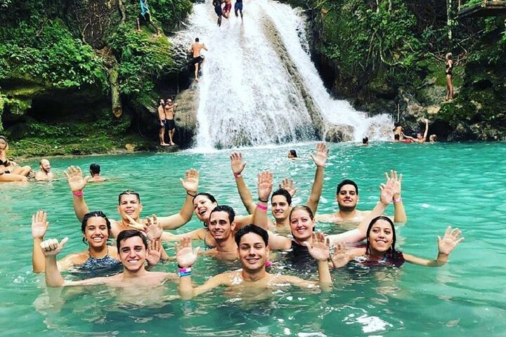 Dunn's River Falls and Blue Hole tour from Falmouth, Trelawny