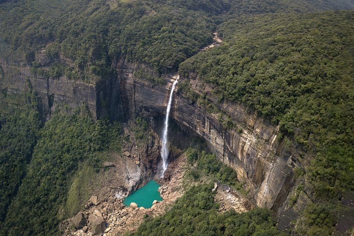 Cherrapunjee day trip from Guwahati by car, Shillong