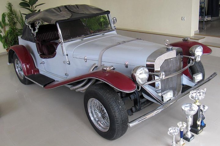Private Retro Stylish Tour of Sliven with Mercedes SSK 1971, Sliven