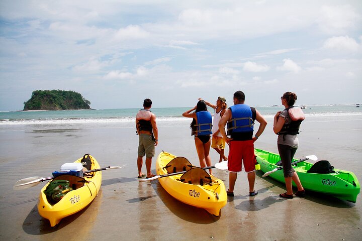 Isla Chora Kayak and Snorkel Activity — Kids-friendly things to do in Sámara