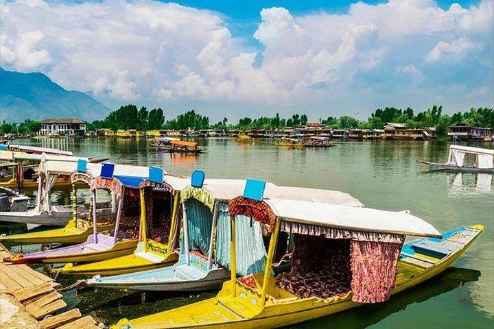 5-day Kashmir tour with accommodation and private transport, Srinagar