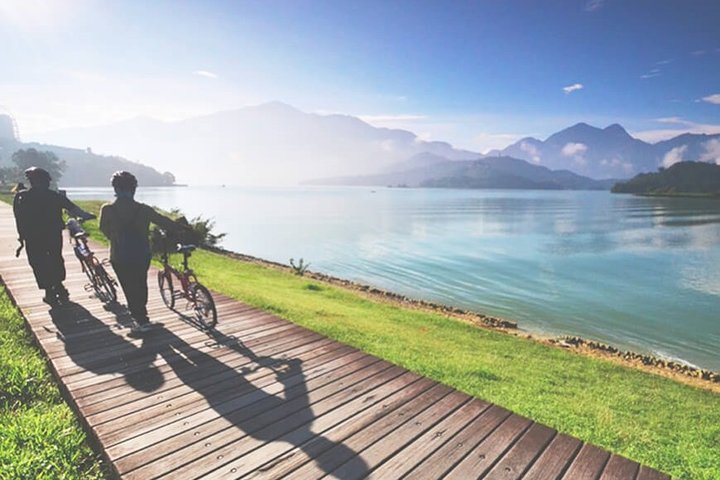 2-day Sun Moon Lake Private Tour from Taipei with Pick Up, Taichung