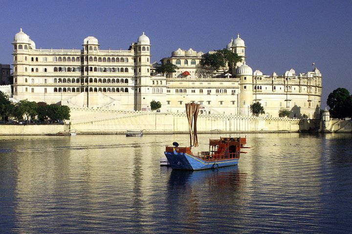 Shared sunset boat cruise on Lake Pichola, Udaipur