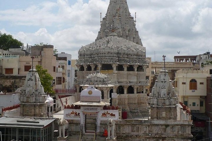 Private full-day sightseeing tour of Udaipur
