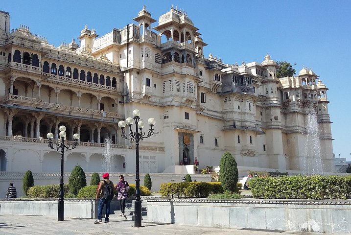 Guided walking tour of Udaipur's City Palace and Jagdish Temple, Udaipur