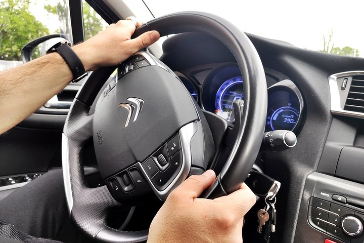 Private One-way Transfer Varna Airport to Hotel or vice versa, Varna