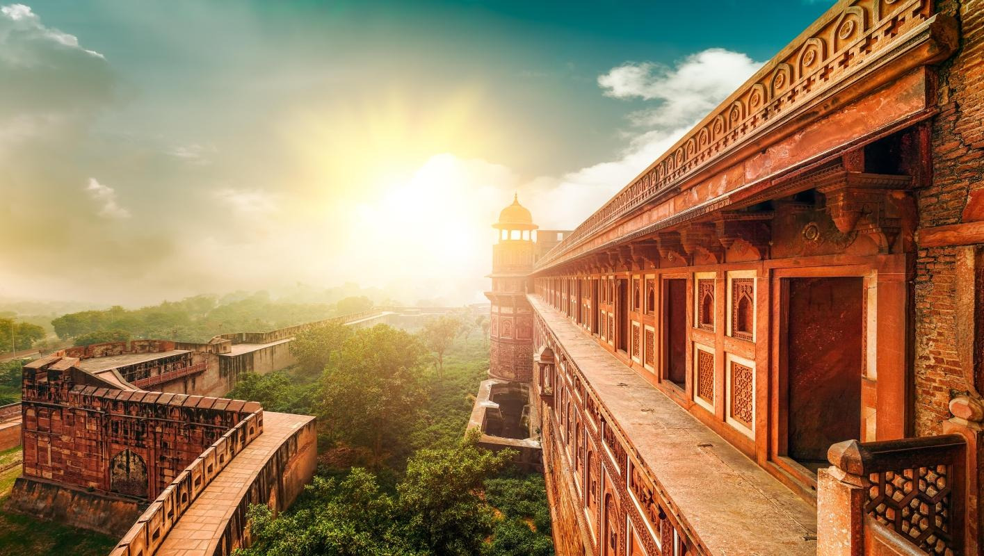 Agra Fort — places to visit in Agra