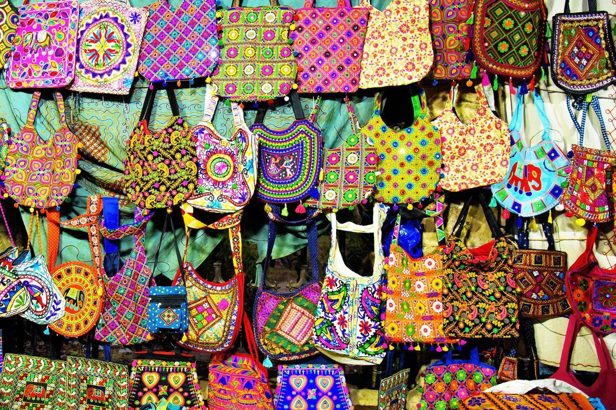 Law Garden Night Market — places to visit in Ahmedabad