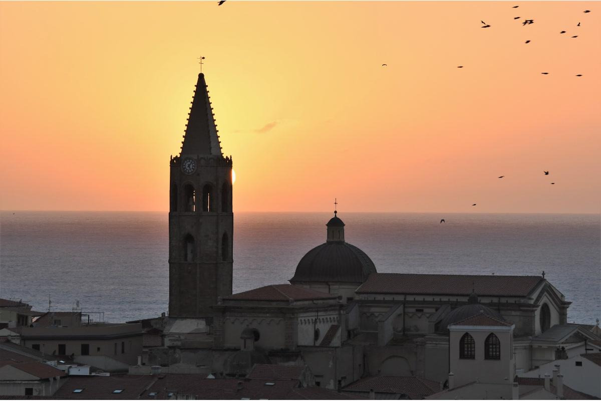 Alghero Cathedral (Cattedrale di Santa Maria) — places to visit in Alghero
