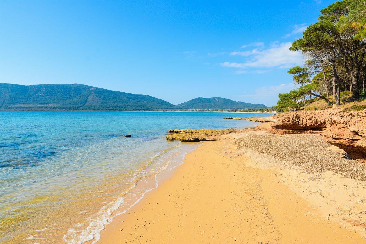 Spiaggia di Mugoni — places to visit in Alghero