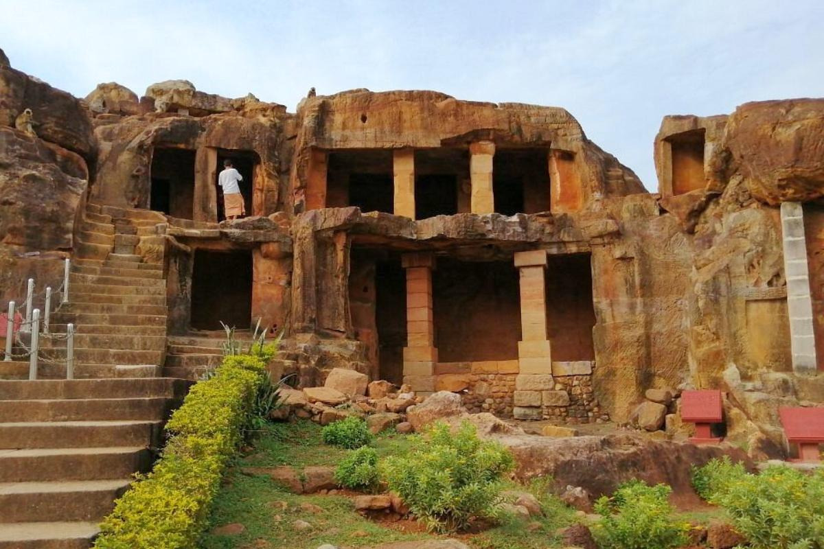 Udayagiri Caves — places to visit in Bhubaneswar