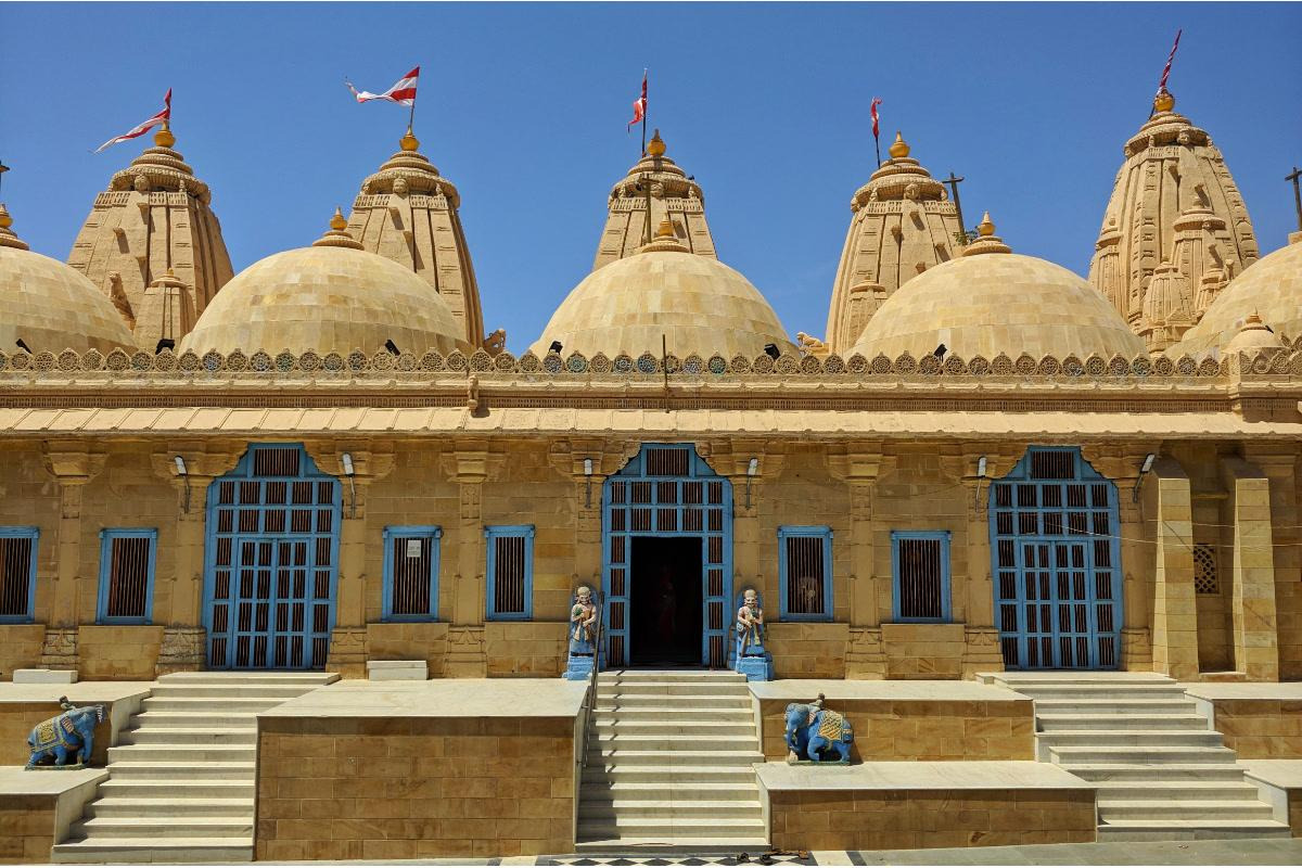 Narayan Sarovar — places to visit in Bhuj