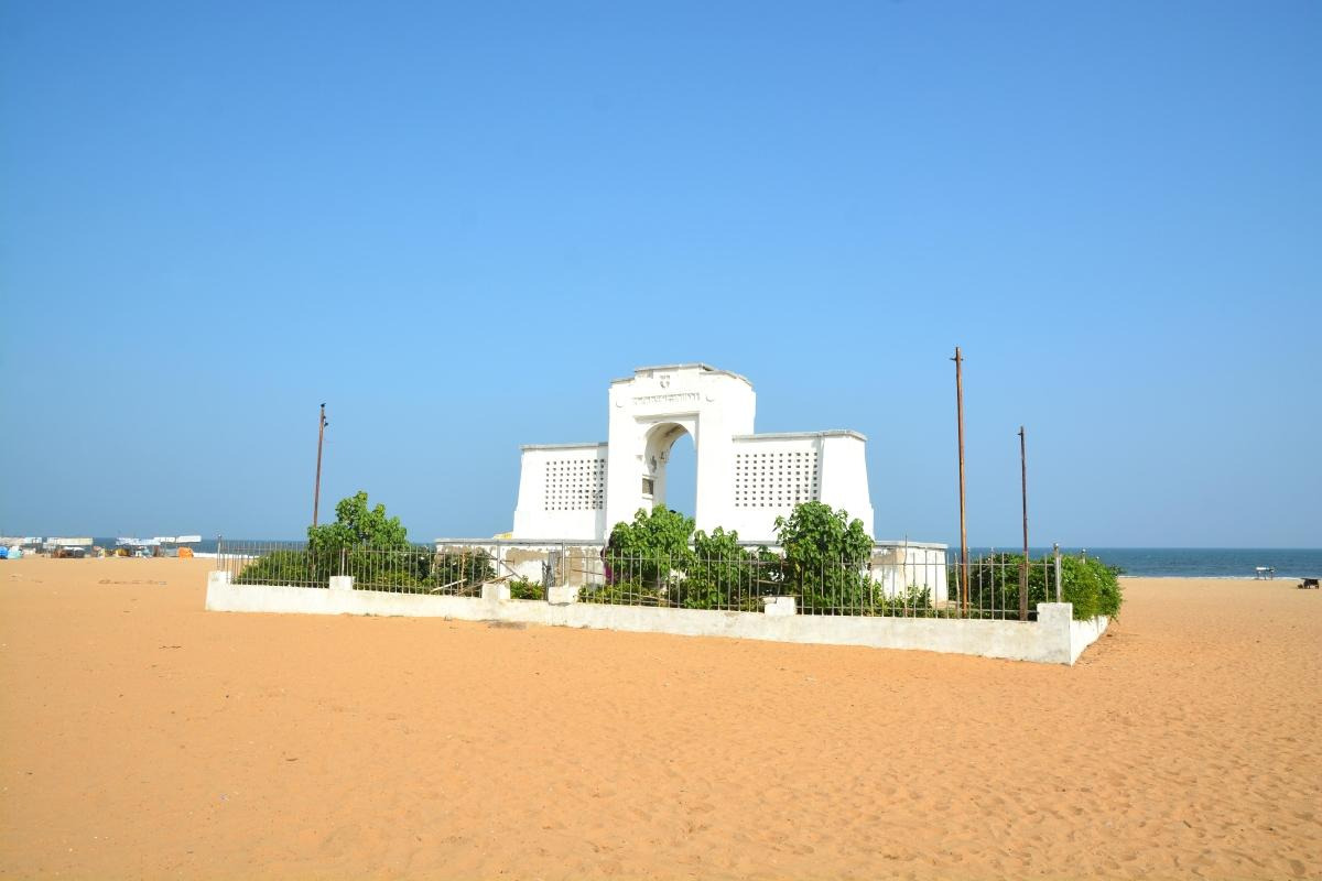 Elliot's Beach (Besant Nagar Beach) — places to visit in Chennai