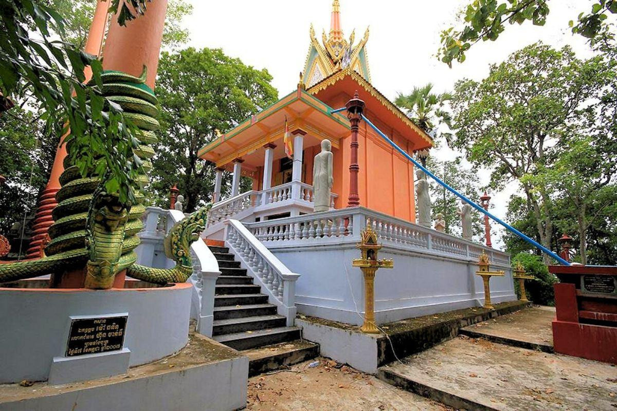 Phnom Sambok Pagoda, Kratie