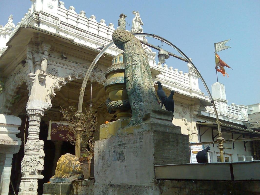 Babulnath Temple (Babulnath Mandir) — places to visit in Mumbai