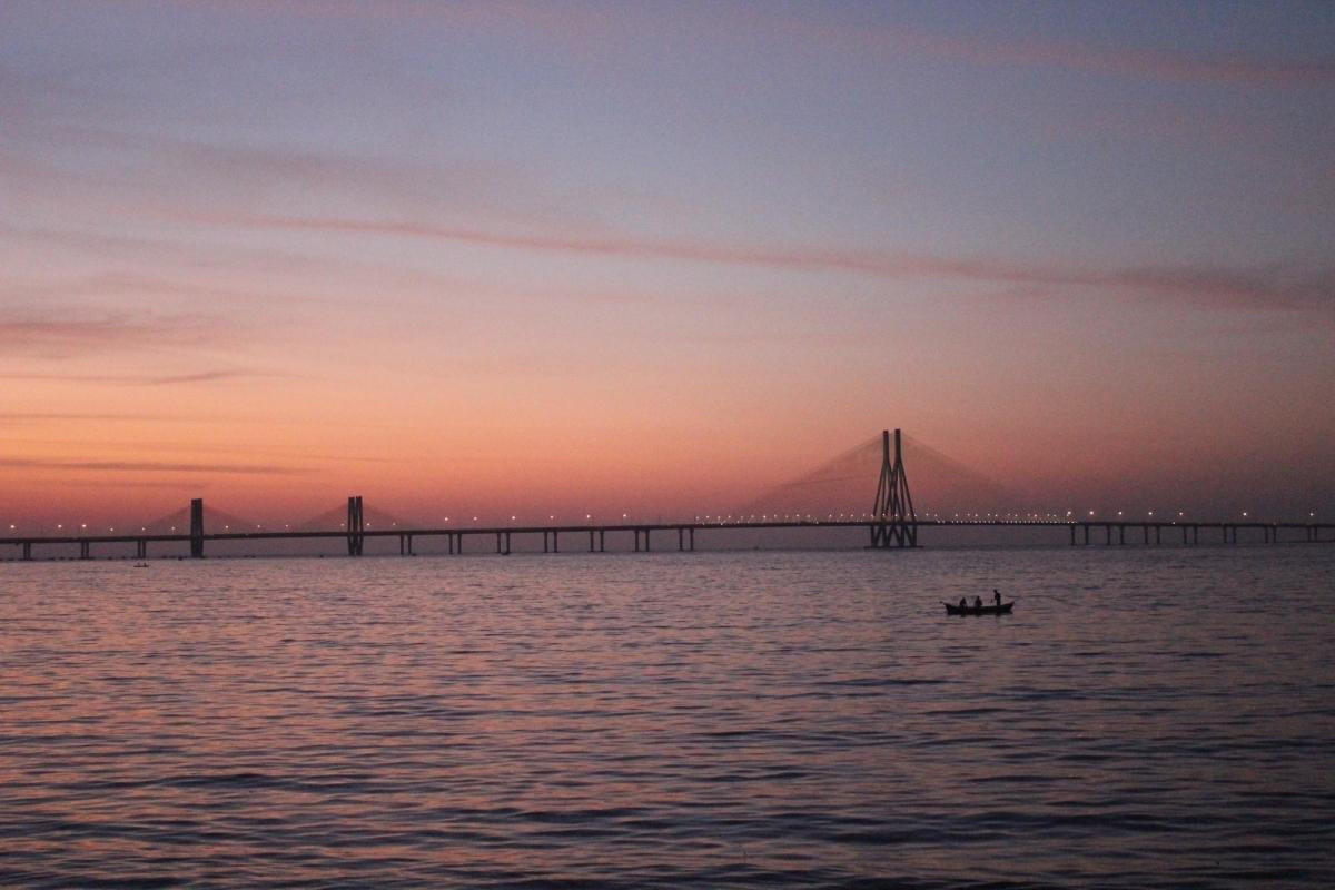 Bandra-Worli Sea Link (Rajiv Gandhi Sea Link) — places to visit in Mumbai