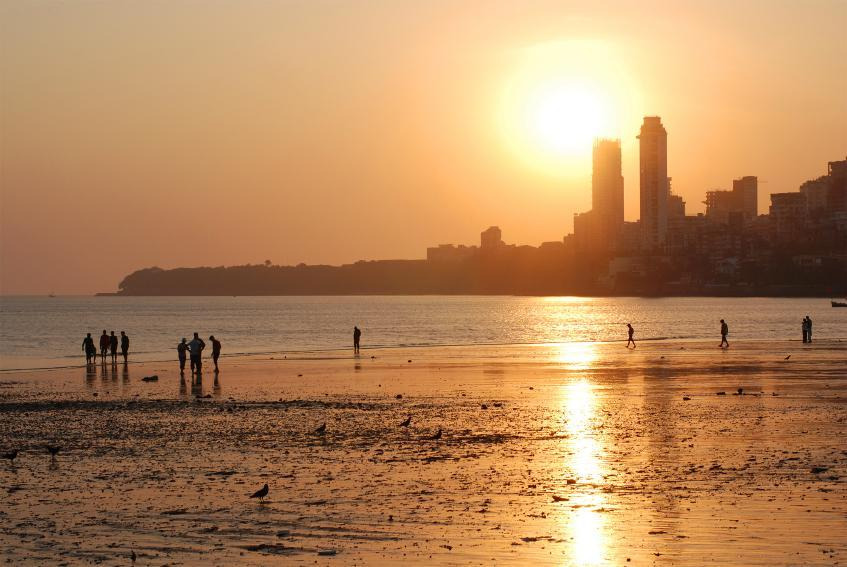 Chowpatty Beach — places to visit in Mumbai