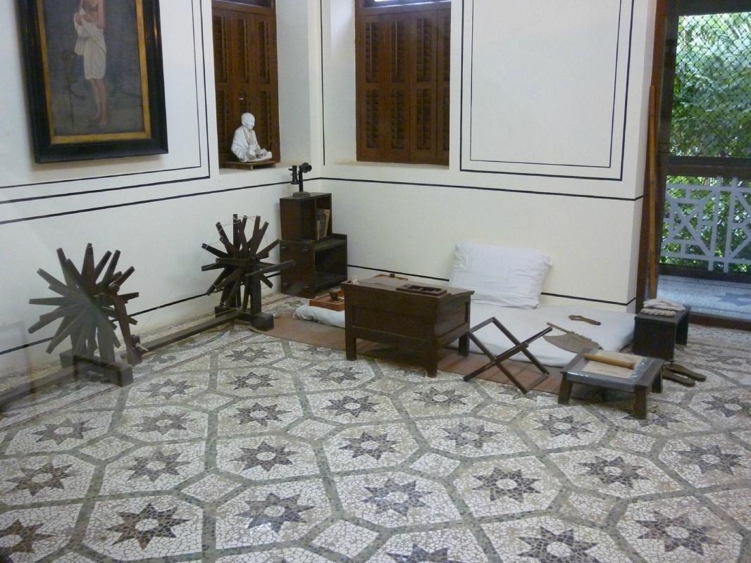 Mani Bhavan Gandhi Sangrahalaya — places to visit in Mumbai