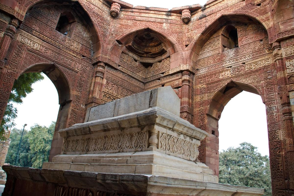 Mehrauli Archaeological Park — places to visit in New Delhi