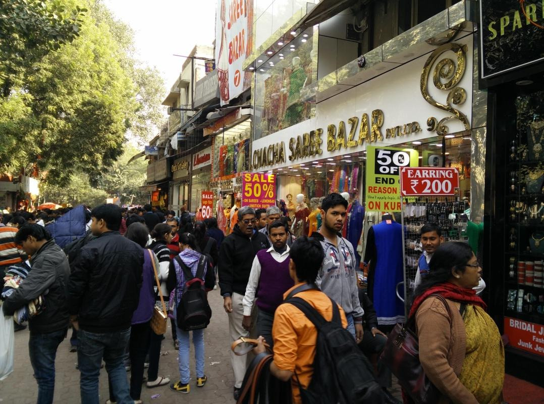 Sarojini Nagar Market — places to visit in New Delhi