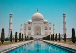 Taj Mahal in New Delhi — view 2