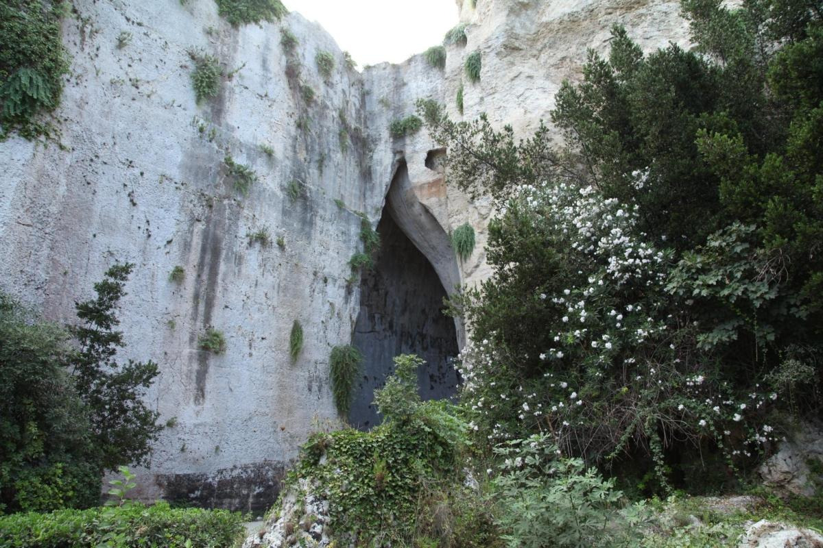 Ear of Dionysius (Orecchio di Dionisio) — places to visit in Syracuse