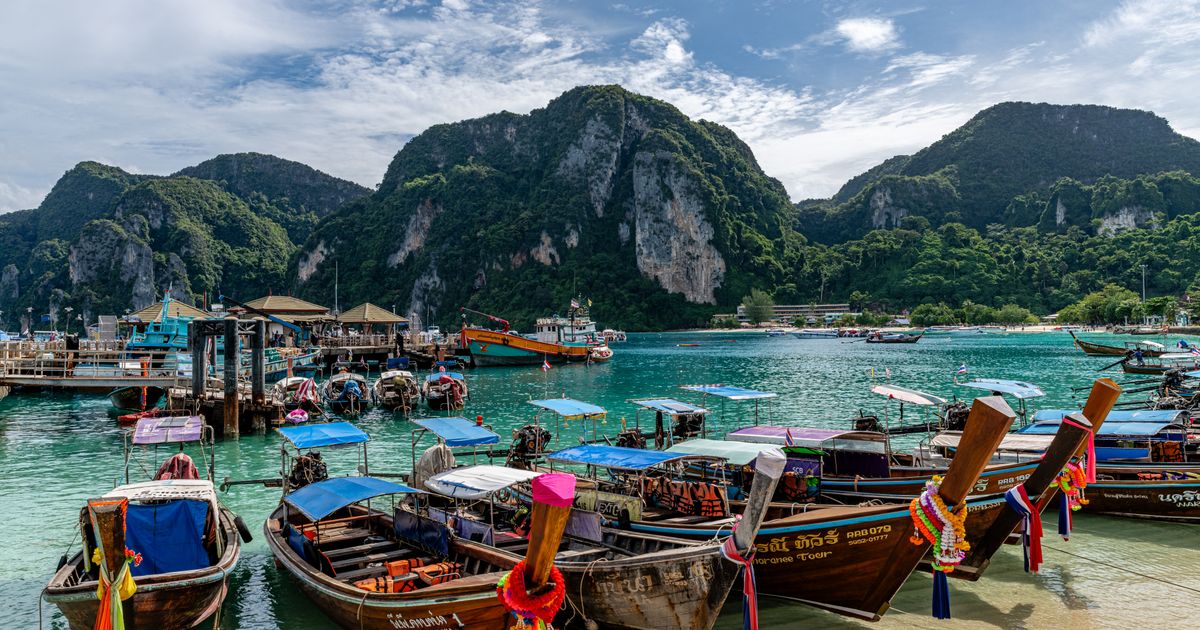 Singapore + Phuket Beach