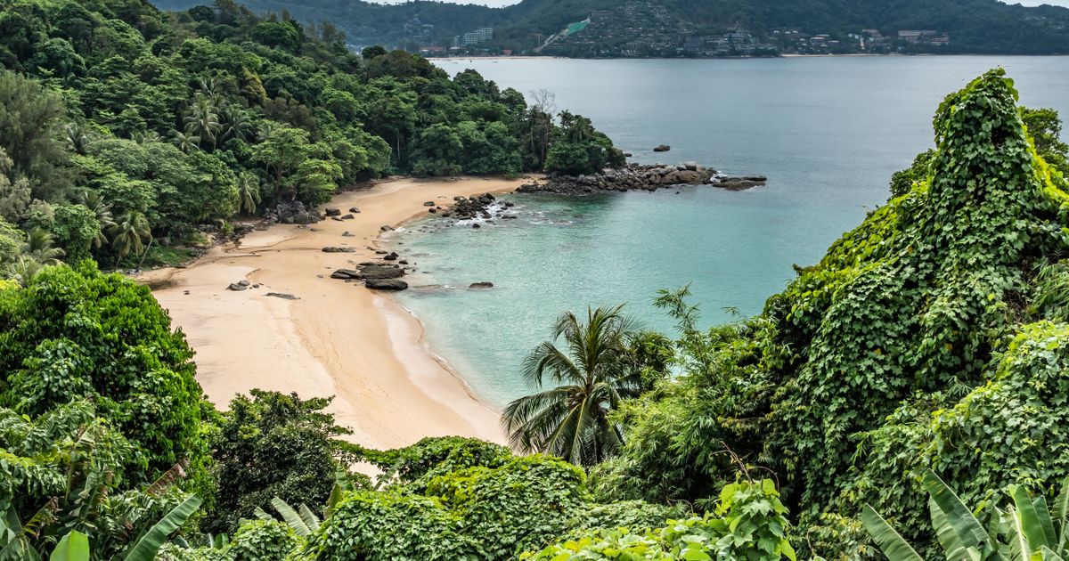 Singapore + Phuket Beach — photo 4