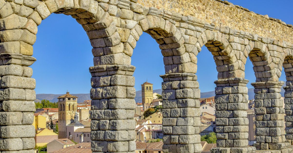 Best Rooftop Bars In Segovia