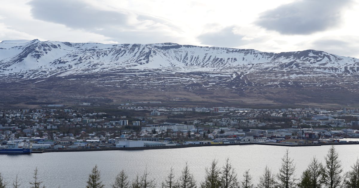 Akureyri Honeymoon Tour